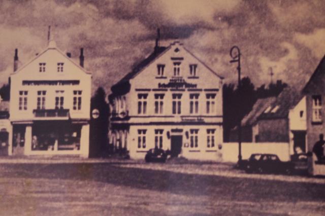 Hotel Schwarzer Adler Jever Exterior foto